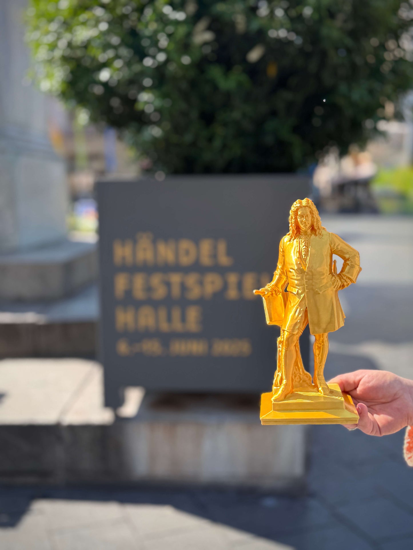 Händel-Denkmal Halle Gold