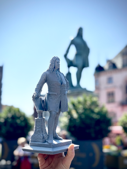 Händel-Denkmal Halle Silbergrau