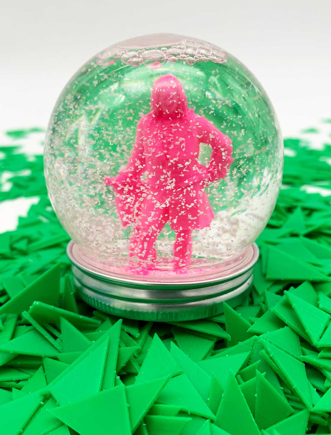 Schneekugel mit pinkem Händel